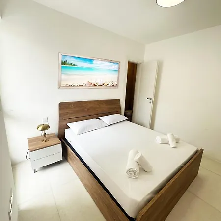 Upscale - Heart Of Paceville Apartment