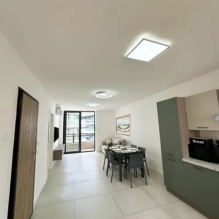 Apartment Upscale - Heart Of Pacaville Saint Julian's