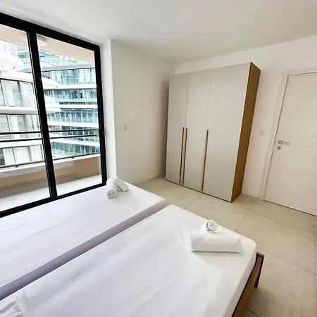 Upscale - Heart Of Paceville Apartment *