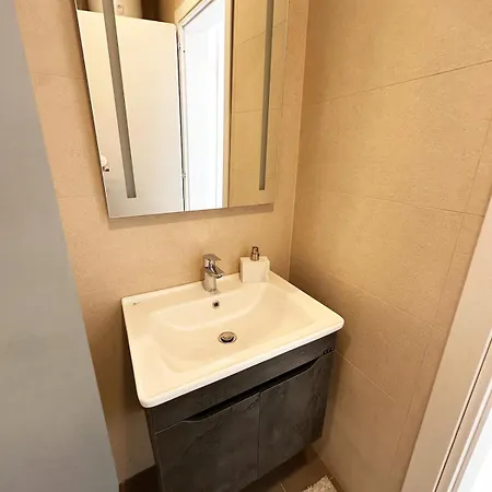 Upscale - Heart Of Paceville *