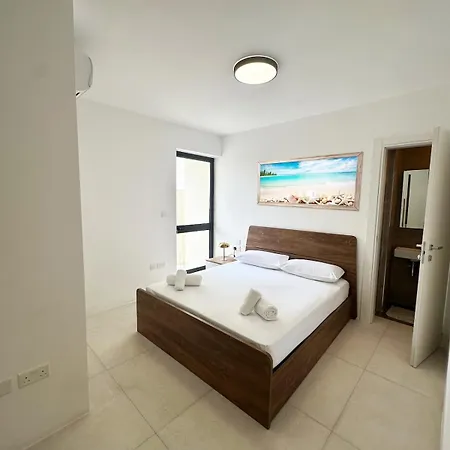 Upscale - Heart Of Paceville Apartment San Ġiljan