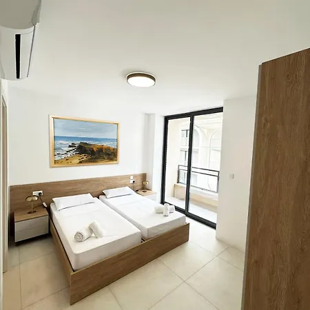 Upscale - Heart Of Paceville * Сент Джулианс